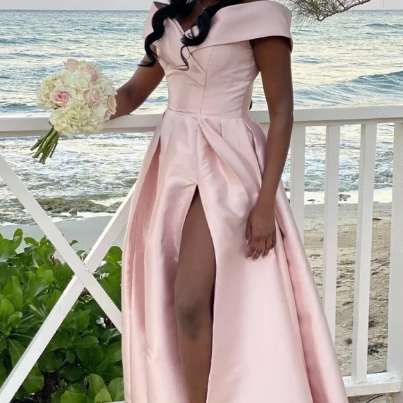 Custom princess dress with high slit blush pink - Picture 2 of 8